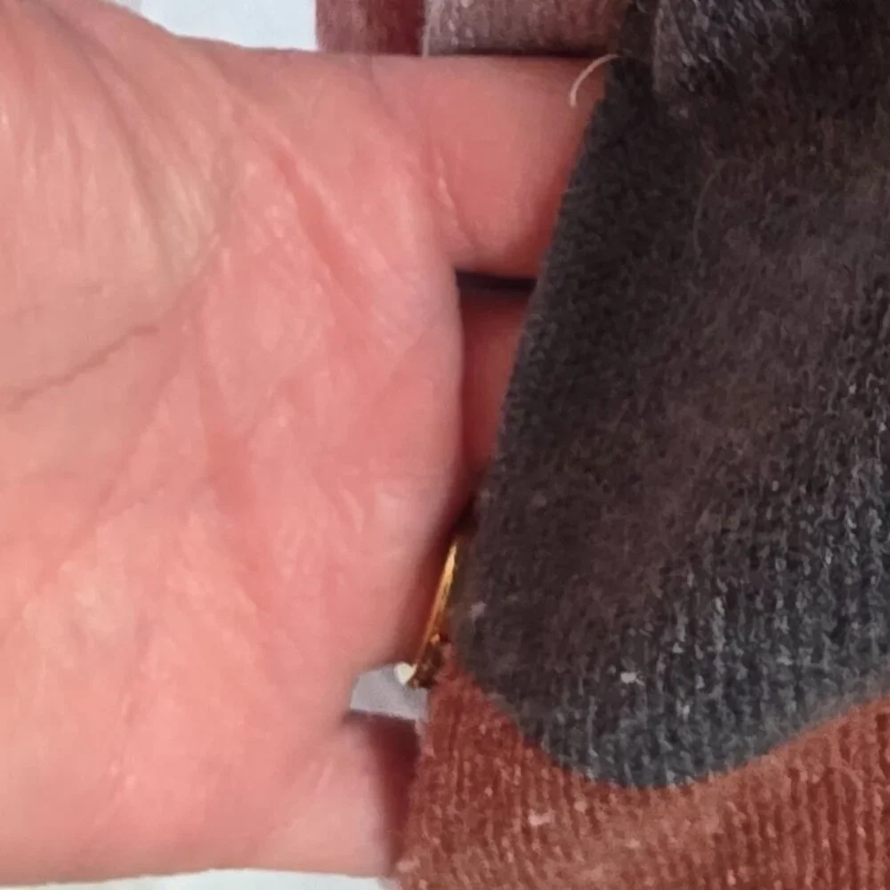 Heimish USA Women's Long-sleeved V Neck Sweater with Pockets Size Large - Picture 5 of 7